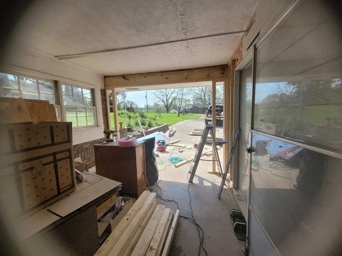 Air movers and dehumidifier for Water Mitigation Services in Gardere